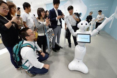 软银人形机器人“中国制造”再出海 销售全球化背后的供应链逻辑